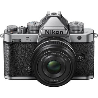 Kit Appareil photo Hybride Nikon Z f Argent + Z 40 mm SE + promo étui cuir et courroie